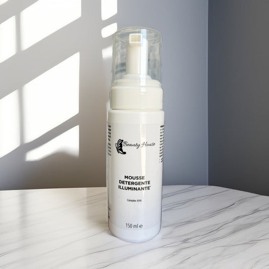 Facial illuminating cleansing mousse